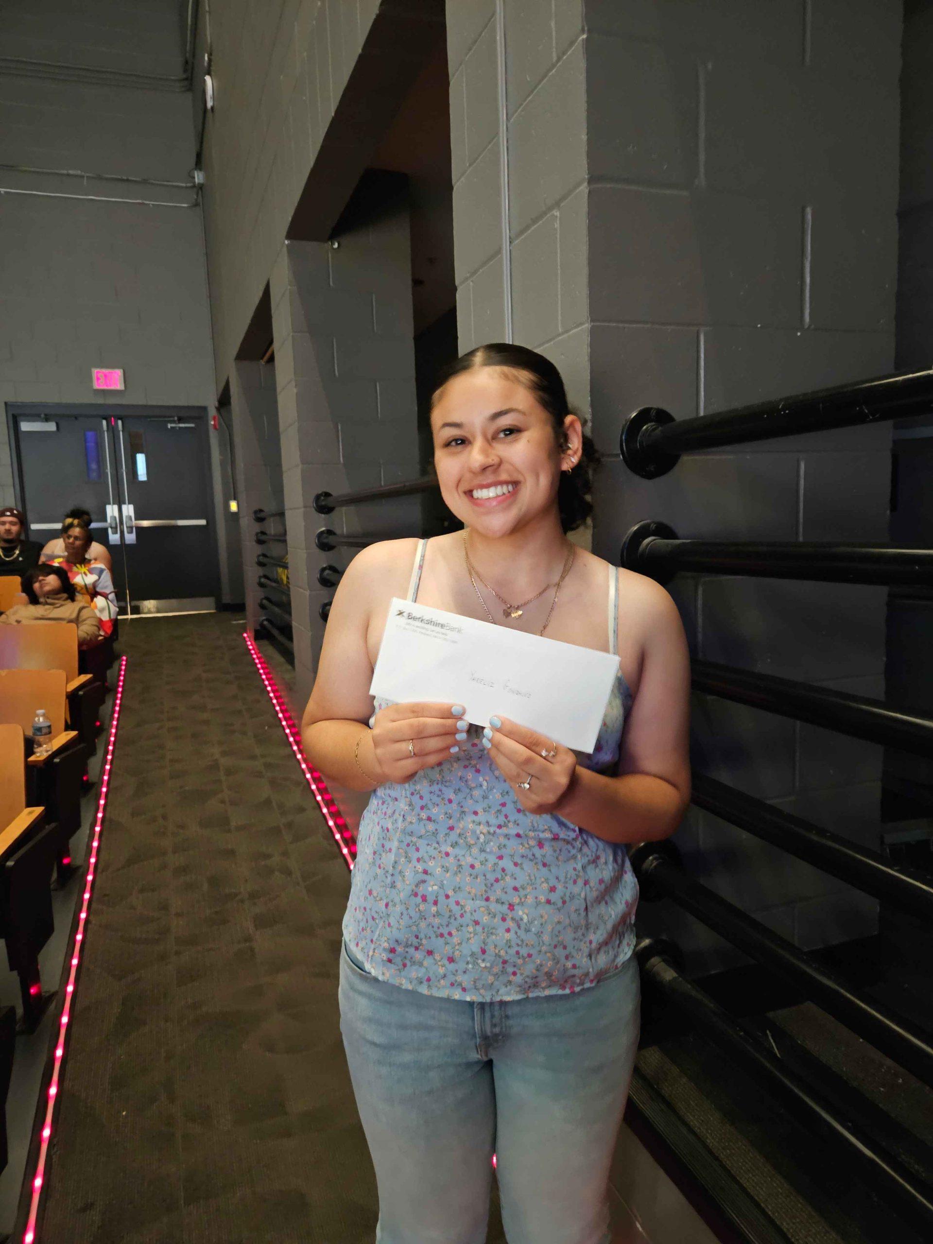 Yareliz Gonzalez, CHS 2024 $2k Scholar